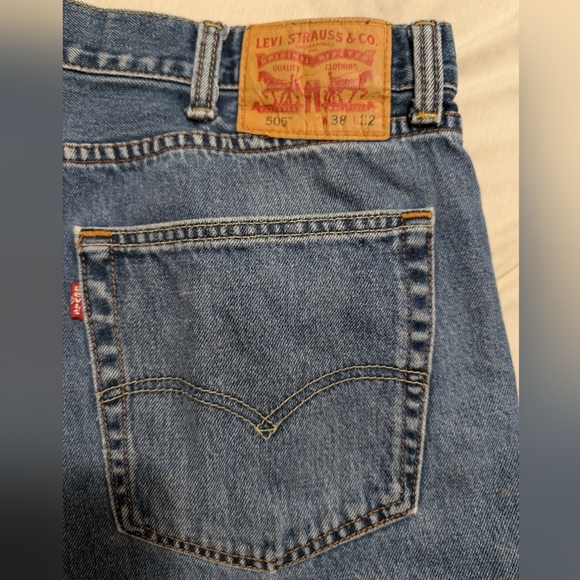 Vintage Levis 505 Regular Fit Straight Leg Blue Denim Jeans Men Size 38X32 - Picture 2 of 5